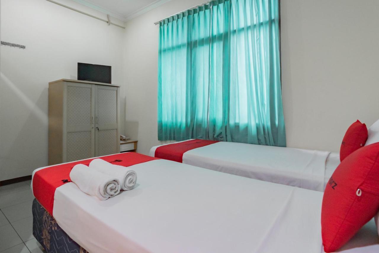 Reddoorz @ Achino Hotel Бандунг Экстерьер фото